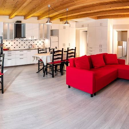 Appartamento Incantevole Con Parcheggio Privato Casteldidone Luaran gambar