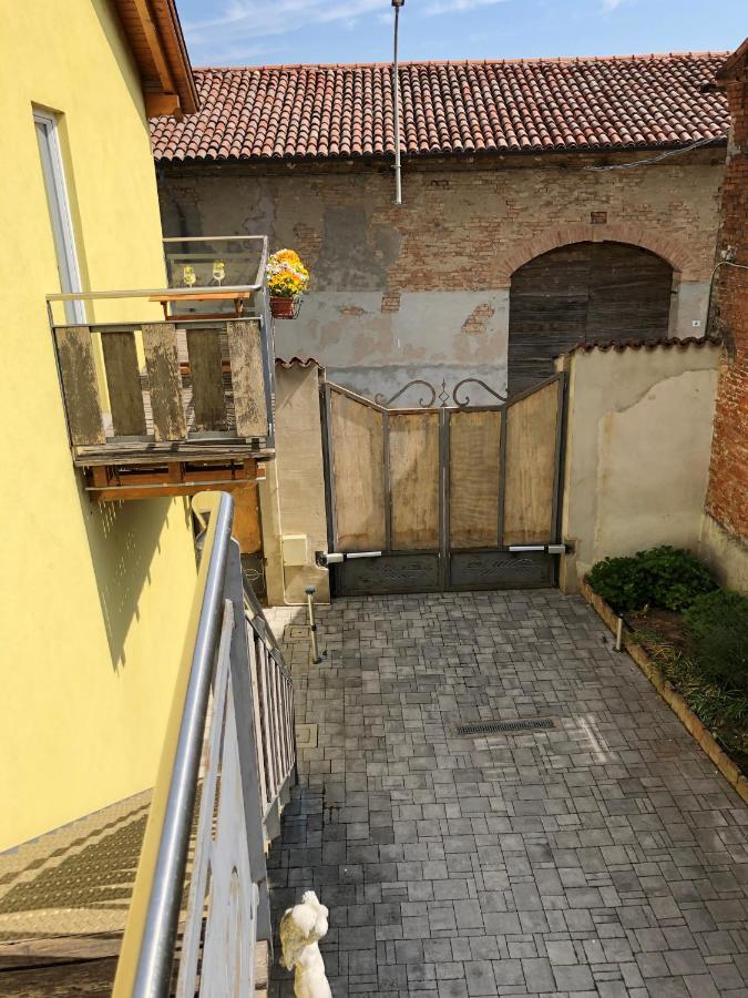 Appartamento Incantevole Con Parcheggio Privato Casteldidone Luaran gambar