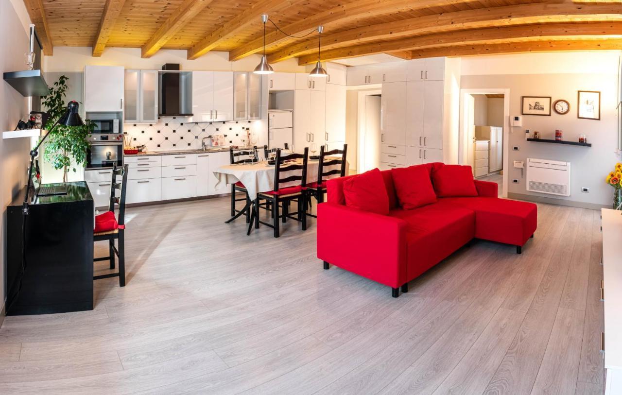 Appartamento Incantevole Con Parcheggio Privato Casteldidone Luaran gambar