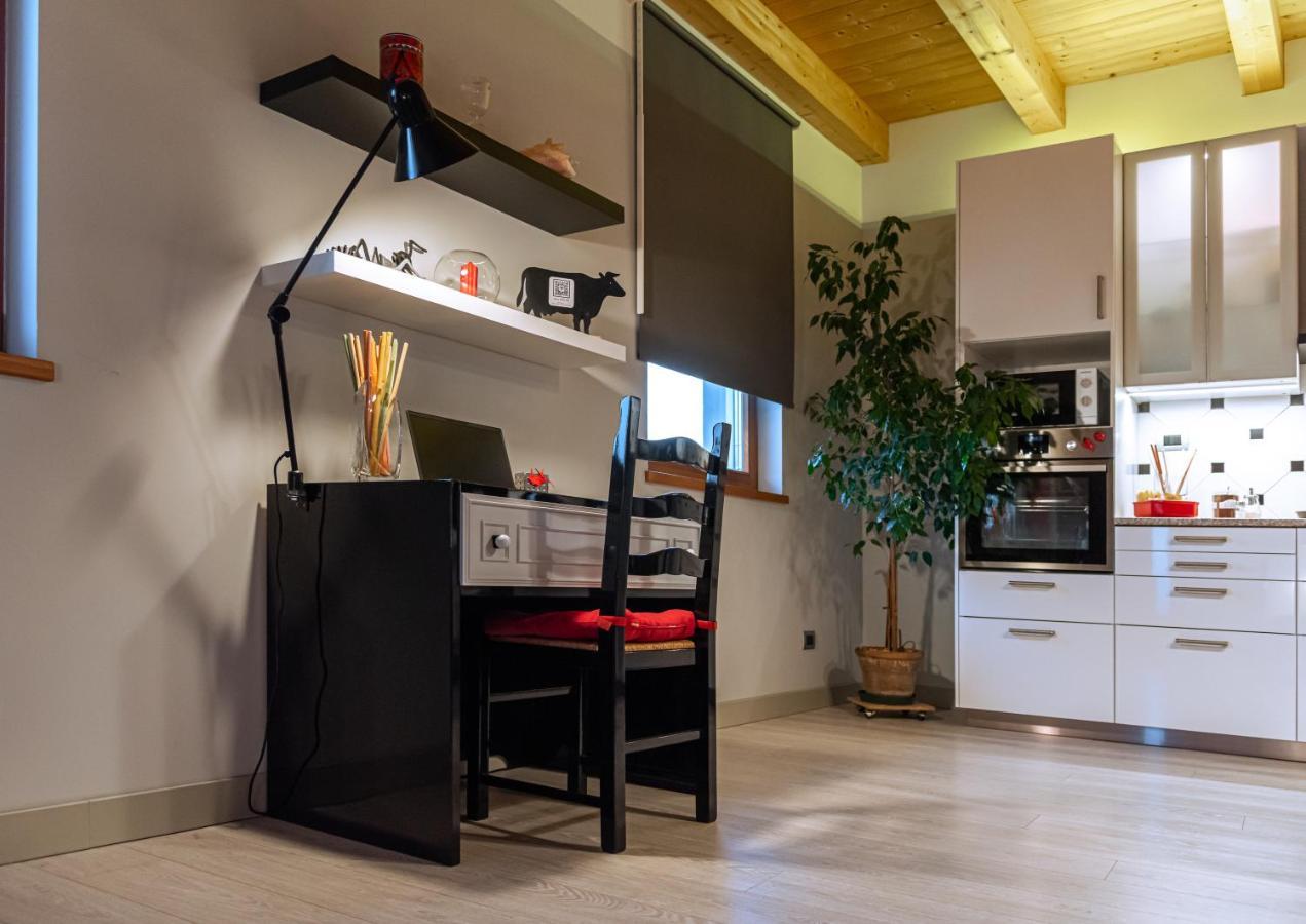 Appartamento Incantevole Con Parcheggio Privato Casteldidone Luaran gambar